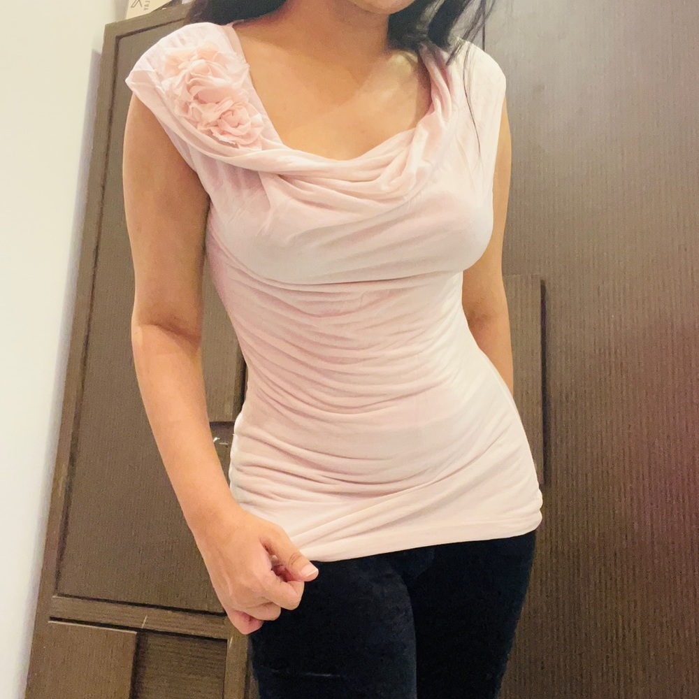 H&M light pink flower detailing top - Picture 4 of 8